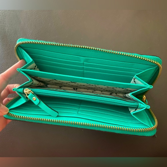 Kate Spade Continental Wallet - Picture 4 of 6